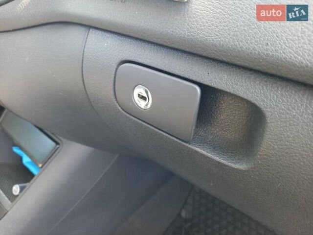 Синій Фольксваген Golf Plus, об'ємом двигуна 1.6 л та пробігом 194 тис. км за 5800 $, фото 24 на Automoto.ua