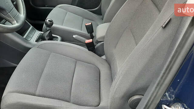 Синий Фольксваген Гольф Плюс, объемом двигателя 1.6 л и пробегом 207 тыс. км за 5350 $, фото 13 на Automoto.ua