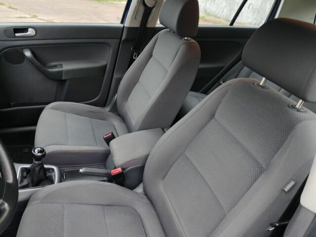 Синий Фольксваген Гольф Плюс, объемом двигателя 1.6 л и пробегом 172 тыс. км за 6200 $, фото 17 на Automoto.ua