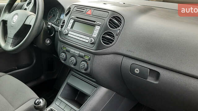 Синий Фольксваген Гольф Плюс, объемом двигателя 1.6 л и пробегом 207 тыс. км за 5350 $, фото 17 на Automoto.ua