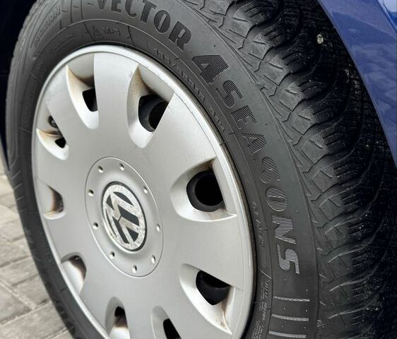 Синий Фольксваген Гольф Плюс, объемом двигателя 1.6 л и пробегом 243 тыс. км за 6500 $, фото 19 на Automoto.ua