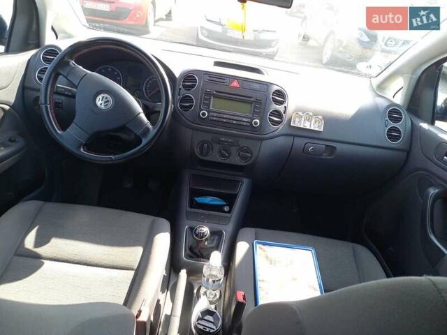 Синій Фольксваген Golf Plus, об'ємом двигуна 1.6 л та пробігом 194 тис. км за 5800 $, фото 18 на Automoto.ua