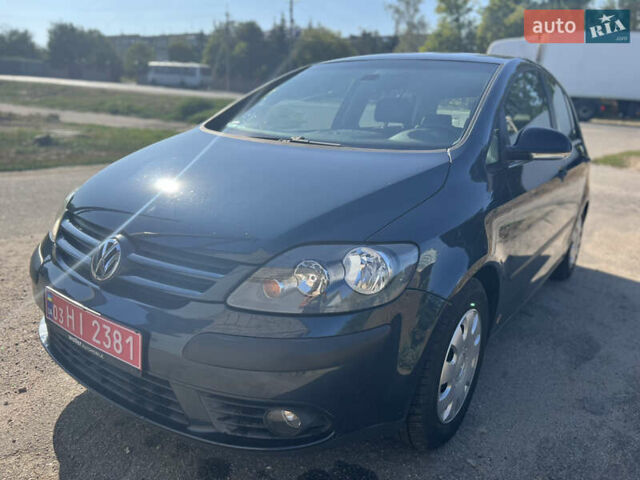 Синій Фольксваген Golf Plus, об'ємом двигуна 1.4 л та пробігом 246 тис. км за 6000 $, фото 10 на Automoto.ua