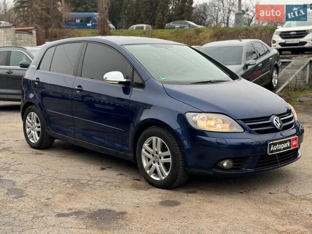 Синий Фольксваген Гольф Плюс, объемом двигателя 1.4 л и пробегом 139 тыс. км за 5840 $, фото 2 на Automoto.ua