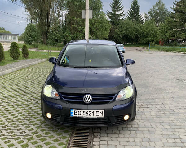 Синий Фольксваген Гольф Плюс, объемом двигателя 1.4 л и пробегом 350 тыс. км за 4750 $, фото 1 на Automoto.ua
