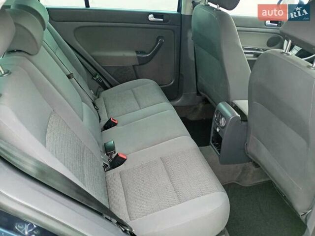 Синий Фольксваген Гольф Плюс, объемом двигателя 1.6 л и пробегом 225 тыс. км за 5550 $, фото 15 на Automoto.ua