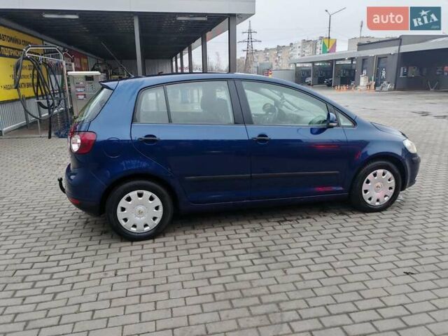 Синий Фольксваген Гольф Плюс, объемом двигателя 1.6 л и пробегом 212 тыс. км за 6000 $, фото 13 на Automoto.ua