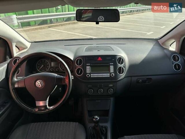 Синій Фольксваген Golf Plus, об'ємом двигуна 1.6 л та пробігом 191 тис. км за 5490 $, фото 12 на Automoto.ua