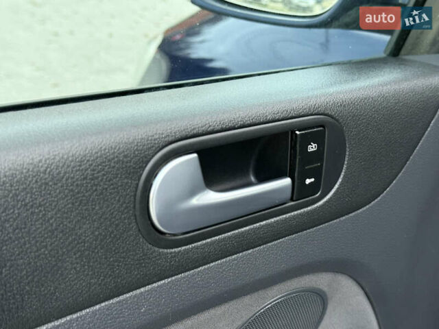 Синий Фольксваген Гольф Плюс, объемом двигателя 1.4 л и пробегом 172 тыс. км за 4999 $, фото 12 на Automoto.ua