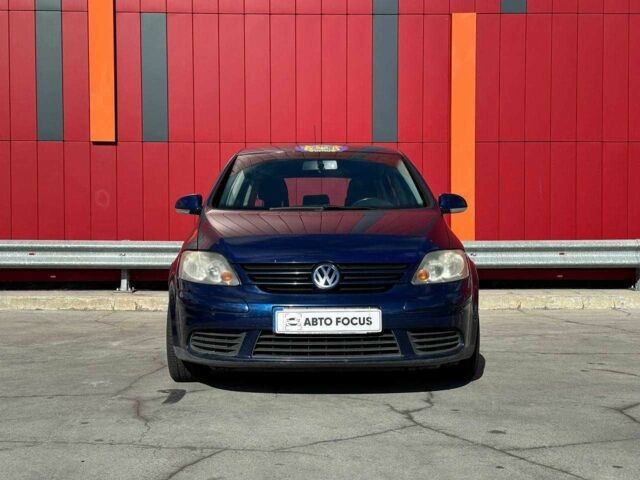 Синий Фольксваген Гольф Плюс, объемом двигателя 1.6 л и пробегом 191 тыс. км за 5490 $, фото 2 на Automoto.ua