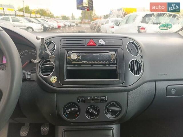 Фольксваген Гольф Плюс 2006 в Николаеве на Automoto.ua Синий Фольксваген Гольф Плюс, объемом двигателя 1.39 л и пробегом 251 тыс. км за 5999 $, фото 5 на Automoto.ua