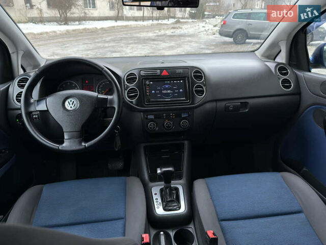 Синій Фольксваген Golf Plus, об'ємом двигуна 1.6 л та пробігом 303 тис. км за 6850 $, фото 44 на Automoto.ua