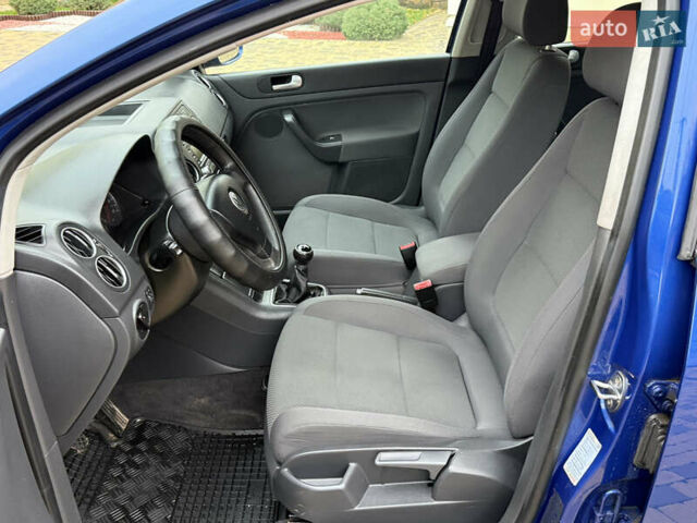 Синий Фольксваген Гольф Плюс, объемом двигателя 1.6 л и пробегом 202 тыс. км за 5900 $, фото 58 на Automoto.ua