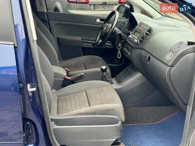 Синий Фольксваген Гольф Плюс, объемом двигателя 1.4 л и пробегом 139 тыс. км за 5840 $, фото 21 на Automoto.ua