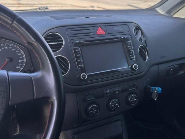 Синій Фольксваген Golf Plus, об'ємом двигуна 1.6 л та пробігом 219 тис. км за 6500 $, фото 15 на Automoto.ua