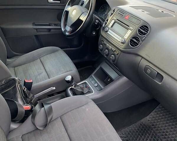 Синий Фольксваген Гольф Плюс, объемом двигателя 1.6 л и пробегом 221 тыс. км за 5450 $, фото 7 на Automoto.ua