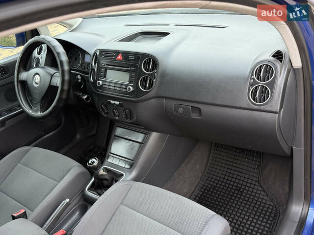 Синий Фольксваген Гольф Плюс, объемом двигателя 1.6 л и пробегом 202 тыс. км за 5999 $, фото 45 на Automoto.ua
