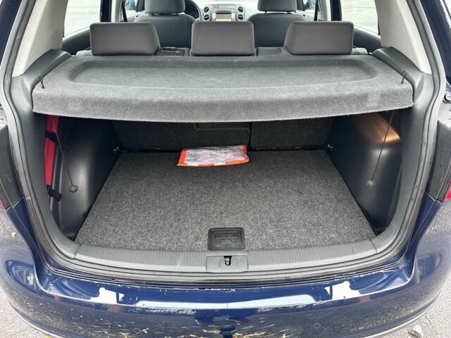 Синий Фольксваген Гольф Плюс, объемом двигателя 1.6 л и пробегом 207 тыс. км за 6200 $, фото 2 на Automoto.ua