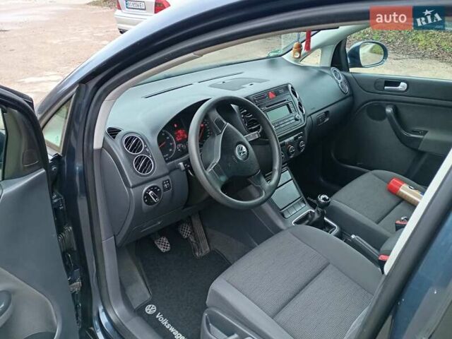 Синий Фольксваген Гольф Плюс, объемом двигателя 1.6 л и пробегом 225 тыс. км за 5550 $, фото 9 на Automoto.ua