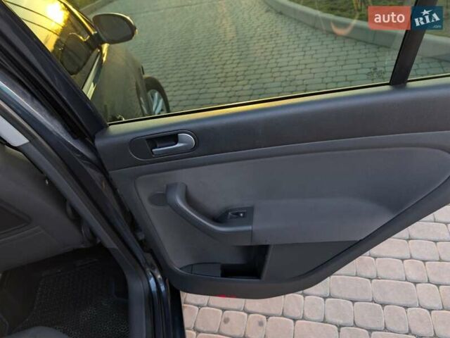 Синій Фольксваген Golf Plus, об'ємом двигуна 1.4 л та пробігом 219 тис. км за 6500 $, фото 19 на Automoto.ua