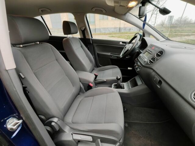 Синий Фольксваген Гольф Плюс, объемом двигателя 1.6 л и пробегом 172 тыс. км за 6200 $, фото 20 на Automoto.ua