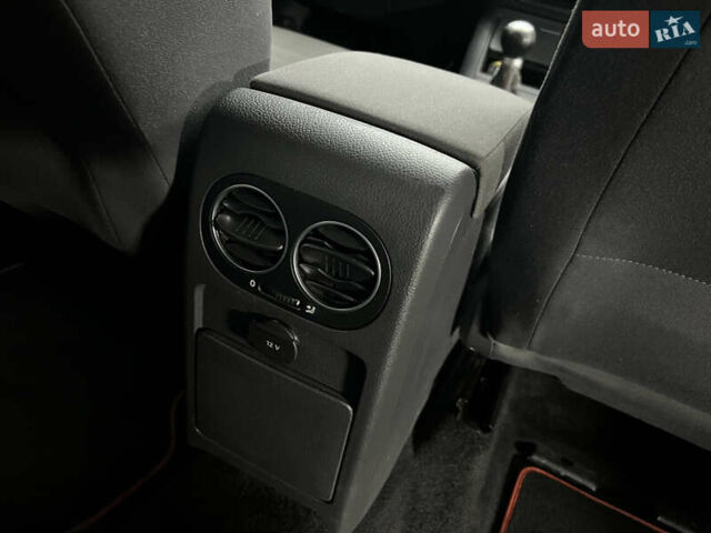 Синій Фольксваген Golf Plus, об'ємом двигуна 0 л та пробігом 220 тис. км за 5700 $, фото 20 на Automoto.ua