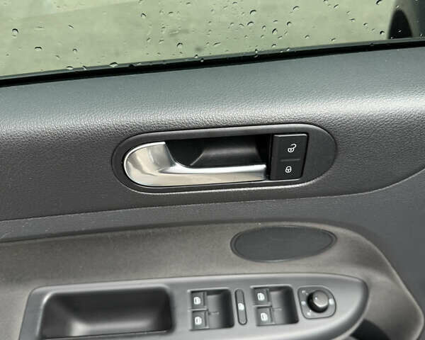 Синій Фольксваген Golf Plus, об'ємом двигуна 1.4 л та пробігом 184 тис. км за 6900 $, фото 20 на Automoto.ua