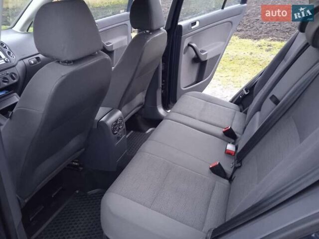 Синий Фольксваген Гольф Плюс, объемом двигателя 1.4 л и пробегом 250 тыс. км за 6400 $, фото 13 на Automoto.ua