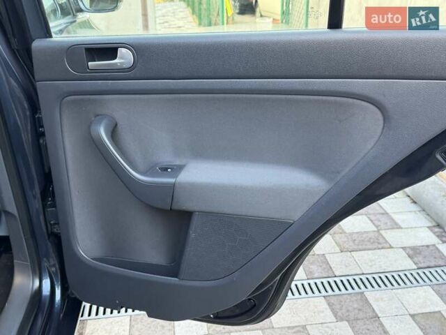 Синий Фольксваген Гольф Плюс, объемом двигателя 1.6 л и пробегом 217 тыс. км за 6200 $, фото 48 на Automoto.ua