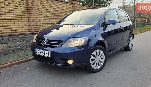 Синий Фольксваген Гольф Плюс, объемом двигателя 1.6 л и пробегом 260 тыс. км за 7500 $, фото 16 на Automoto.ua