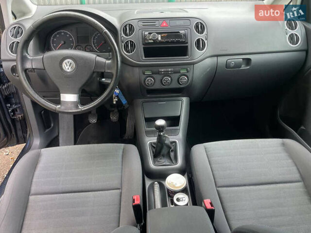 Синий Фольксваген Гольф Плюс, объемом двигателя 1.6 л и пробегом 195 тыс. км за 6898 $, фото 7 на Automoto.ua