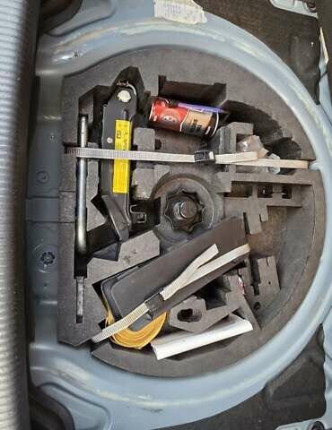 Синий Фольксваген Гольф Плюс, объемом двигателя 1.6 л и пробегом 260 тыс. км за 7500 $, фото 14 на Automoto.ua