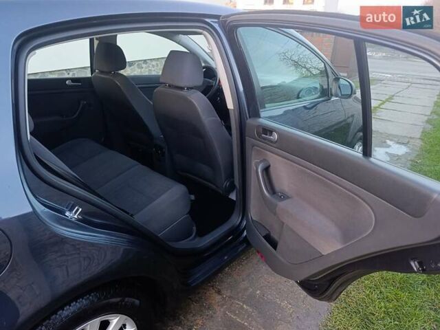 Синий Фольксваген Гольф Плюс, объемом двигателя 1.6 л и пробегом 162 тыс. км за 6500 $, фото 21 на Automoto.ua