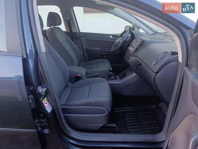 Синий Фольксваген Гольф Плюс, объемом двигателя 1.6 л и пробегом 162 тыс. км за 6500 $, фото 24 на Automoto.ua