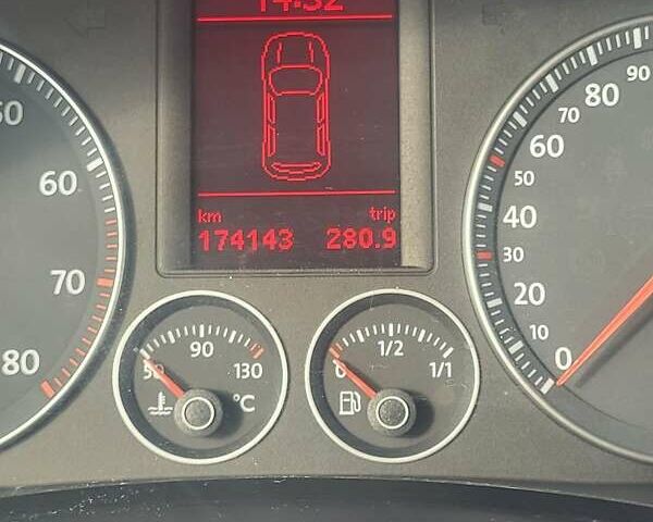 Синий Фольксваген Гольф Плюс, объемом двигателя 1.4 л и пробегом 174 тыс. км за 5100 $, фото 5 на Automoto.ua