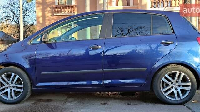 Синий Фольксваген Гольф Плюс, объемом двигателя 1.6 л и пробегом 226 тыс. км за 5700 $, фото 17 на Automoto.ua
