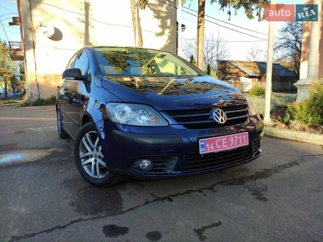 Синий Фольксваген Гольф Плюс, объемом двигателя 1.6 л и пробегом 226 тыс. км за 5700 $, фото 3 на Automoto.ua