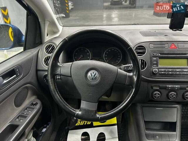 Синий Фольксваген Гольф Плюс, объемом двигателя 1.39 л и пробегом 195 тыс. км за 5300 $, фото 13 на Automoto.ua