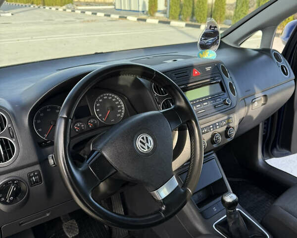 Синий Фольксваген Гольф Плюс, объемом двигателя 1.4 л и пробегом 190 тыс. км за 5999 $, фото 18 на Automoto.ua