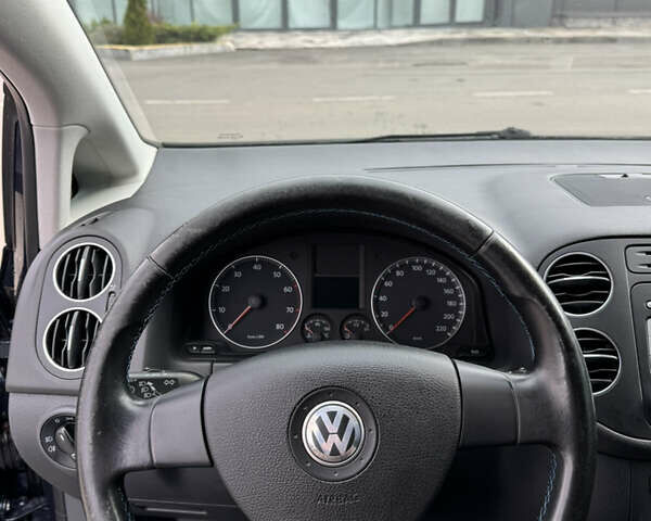 Синій Фольксваген Golf Plus, об'ємом двигуна 1.4 л та пробігом 184 тис. км за 6900 $, фото 22 на Automoto.ua