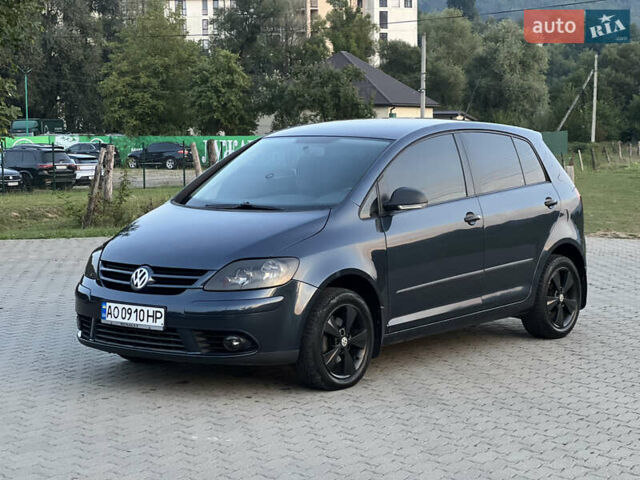 Синий Фольксваген Гольф Плюс, объемом двигателя 1.6 л и пробегом 195 тыс. км за 6200 $, фото 4 на Automoto.ua