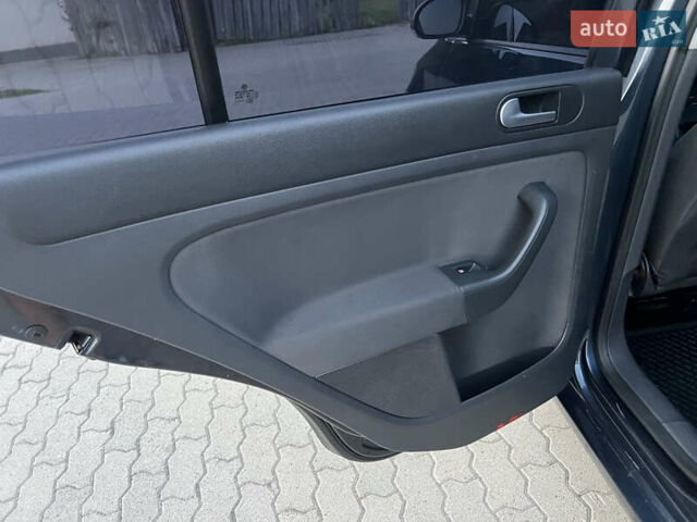 Синий Фольксваген Гольф Плюс, объемом двигателя 1.6 л и пробегом 195 тыс. км за 6200 $, фото 23 на Automoto.ua