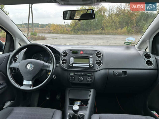 Фольксваген Гольф Плюс 2007 в Корсунь-Шевченковском на Automoto.ua Синий Фольксваген Гольф Плюс, объемом двигателя 1.6 л и пробегом 220 тыс. км за 5999 $, фото 6 на Automoto.ua