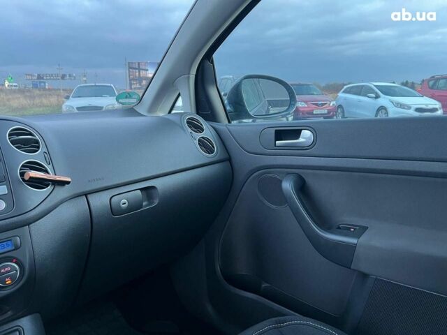 Синий Фольксваген Гольф Плюс, объемом двигателя 1.4 л и пробегом 170 тыс. км за 5290 $, фото 28 на Automoto.ua