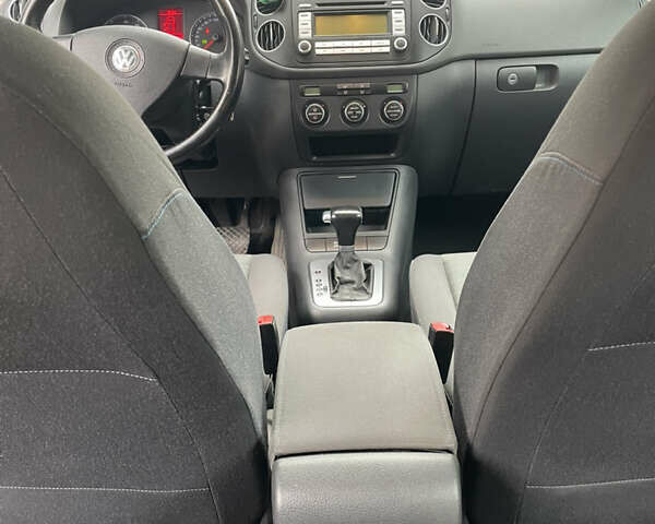 Фольксваген Гольф Плюс 2007 в Чернигове на Automoto.ua Синий Фольксваген Гольф Плюс, объемом двигателя 1.6 л и пробегом 257 тыс. км за 7499 $, фото 10 на Automoto.ua