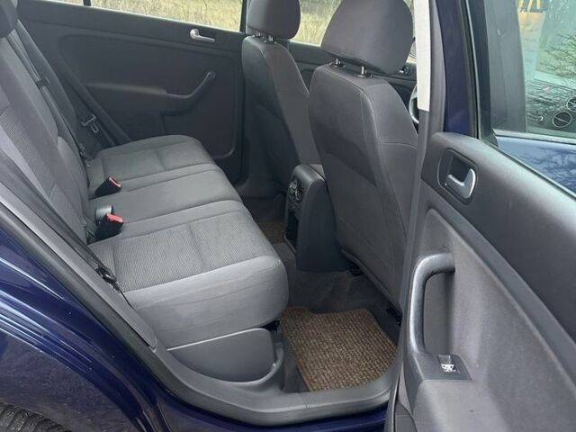 Синій Фольксваген Golf Plus, об'ємом двигуна 1.4 л та пробігом 180 тис. км за 5000 $, фото 13 на Automoto.ua