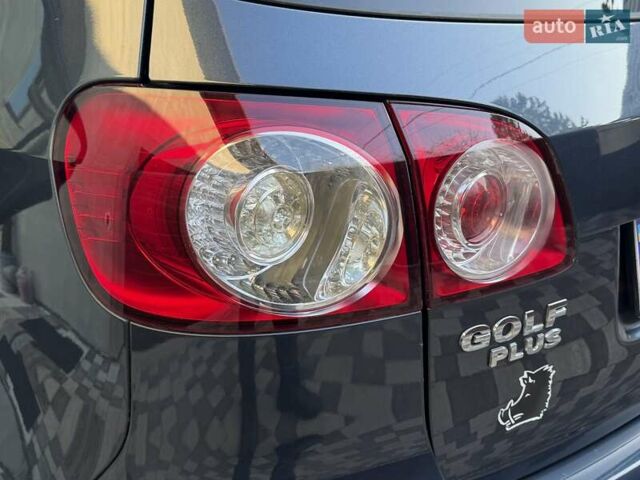 Синий Фольксваген Гольф Плюс, объемом двигателя 1.6 л и пробегом 217 тыс. км за 6200 $, фото 42 на Automoto.ua