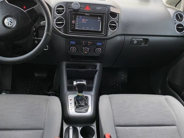 Синий Фольксваген Гольф Плюс, объемом двигателя 1.9 л и пробегом 320 тыс. км за 6700 $, фото 5 на Automoto.ua