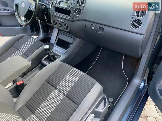 Синій Фольксваген Golf Plus, об'ємом двигуна 1.6 л та пробігом 184 тис. км за 6300 $, фото 13 на Automoto.ua