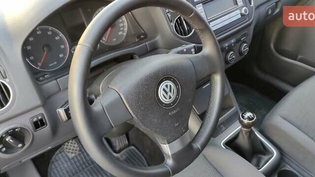Синий Фольксваген Гольф Плюс, объемом двигателя 1.6 л и пробегом 226 тыс. км за 5700 $, фото 6 на Automoto.ua